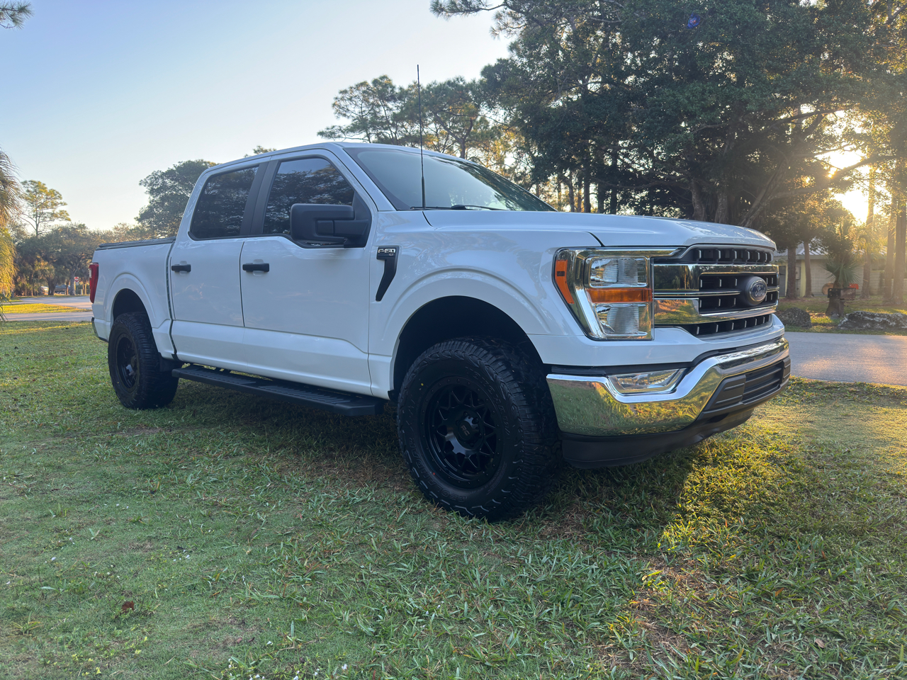 Ford F-150 FX4 SuperCrew 5.5-ft. Bed 4WD 2021