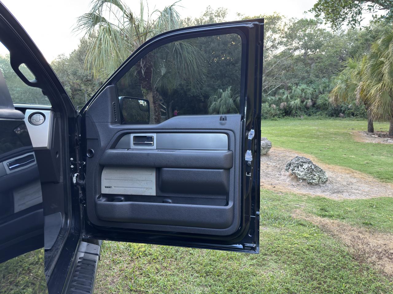 Ford F-150 2WD SuperCrew 145" FX2 Sport 2013
