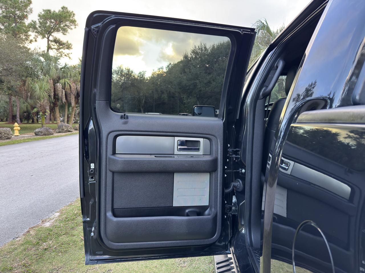 Ford F-150 2WD SuperCrew 145" FX2 Sport 2013