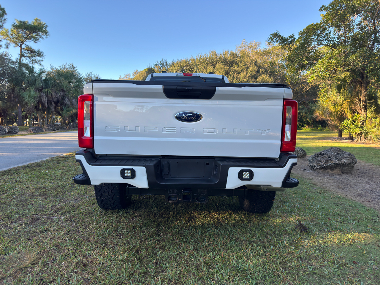 Ford Super Duty F-350 SRW  2023