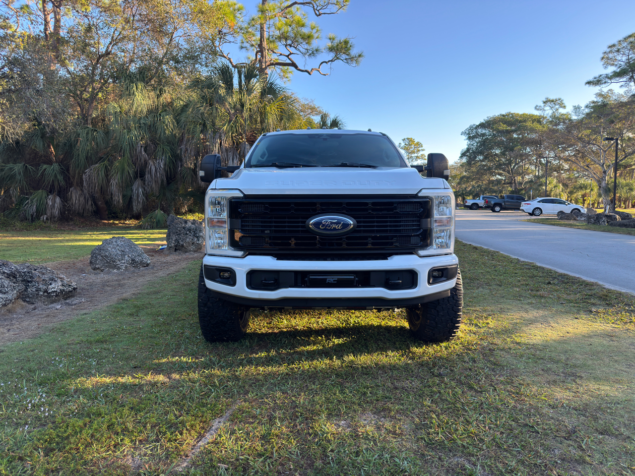 Ford Super Duty F-350 SRW  2023