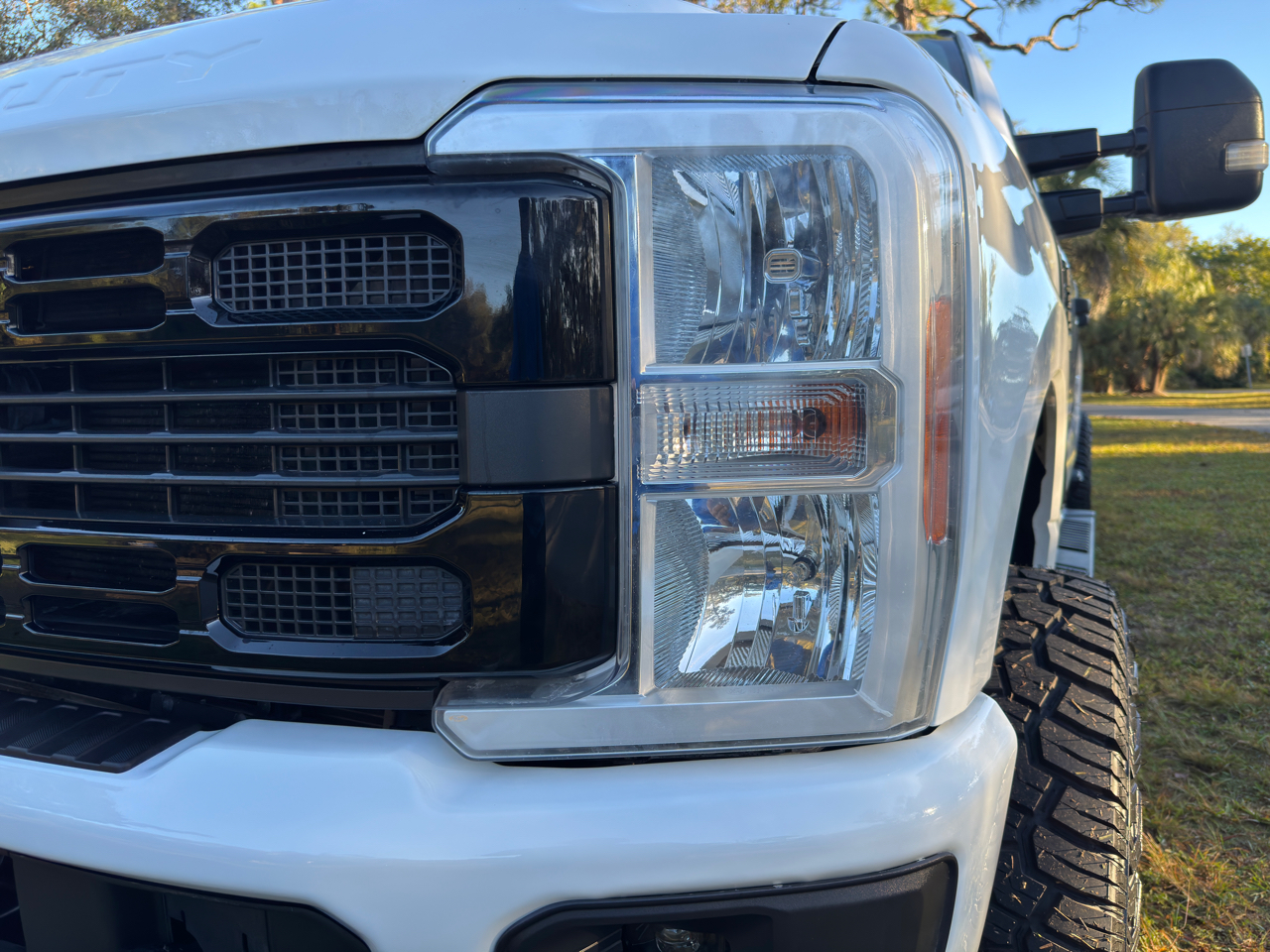 Ford Super Duty F-350 SRW  2023