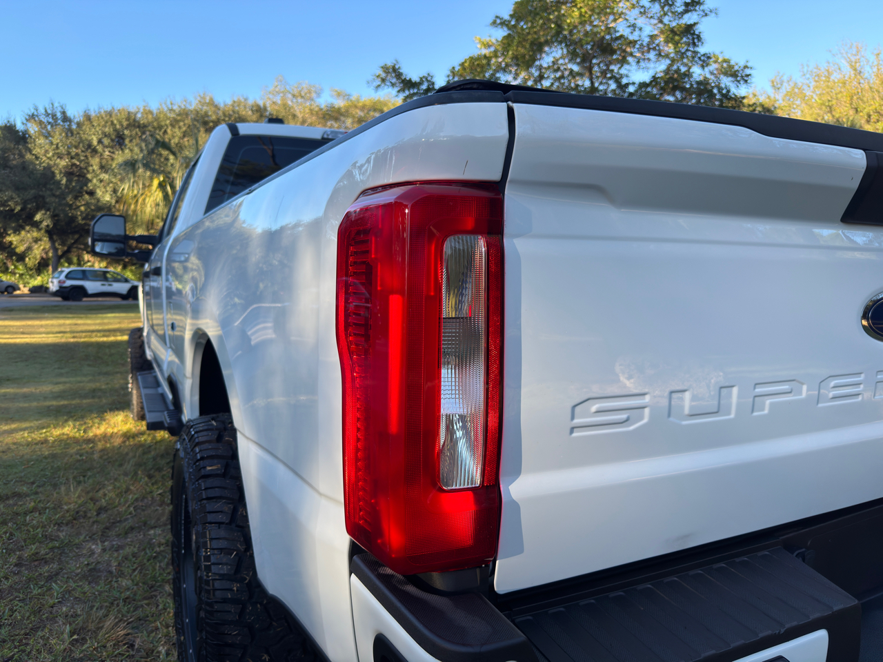 Ford Super Duty F-350 SRW  2023