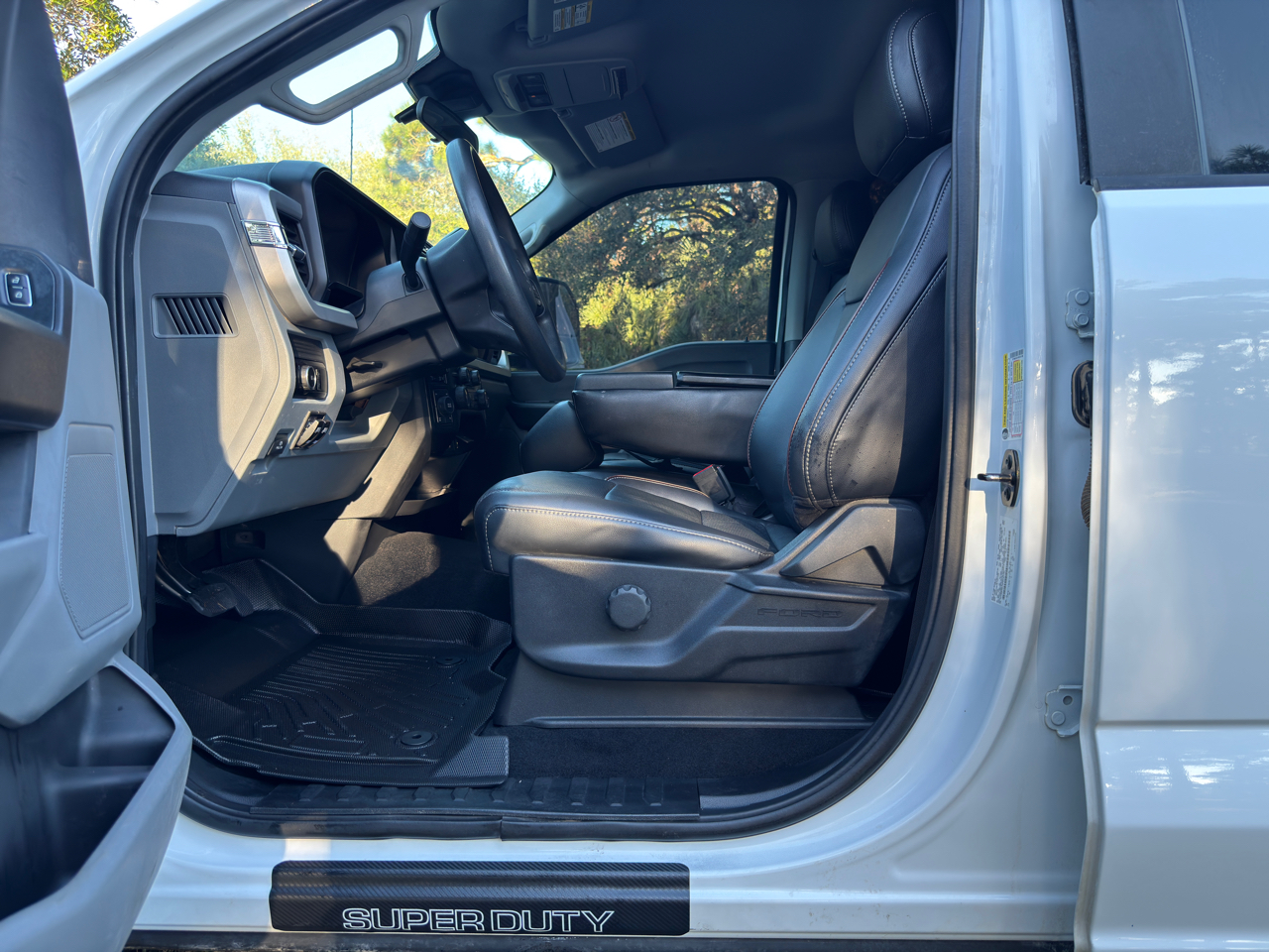 Ford Super Duty F-350 SRW  2023