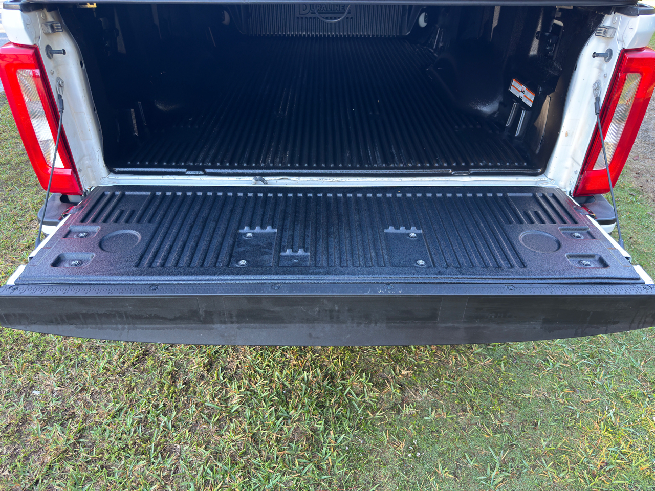 Ford Super Duty F-350 SRW  2023