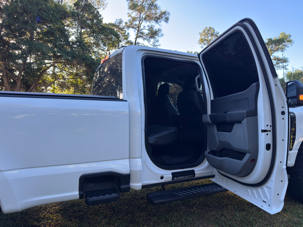 Ford Super Duty F-350 SRW  2023