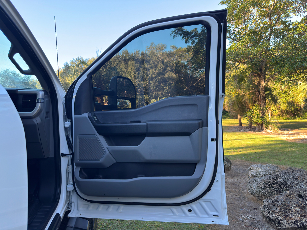 Ford Super Duty F-350 SRW  2023