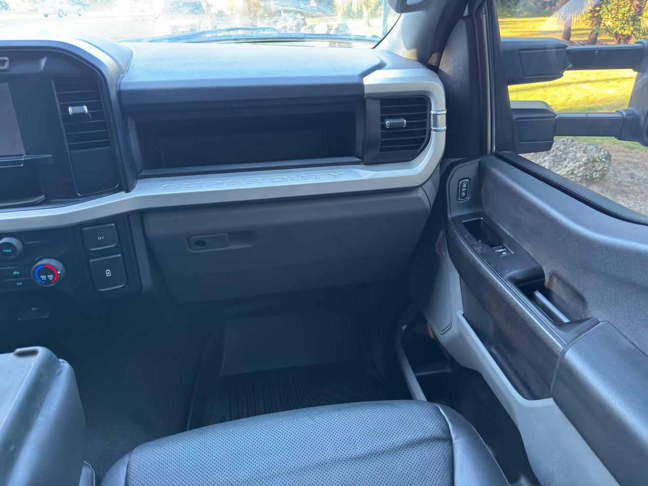 Ford Super Duty F-350 SRW  2023