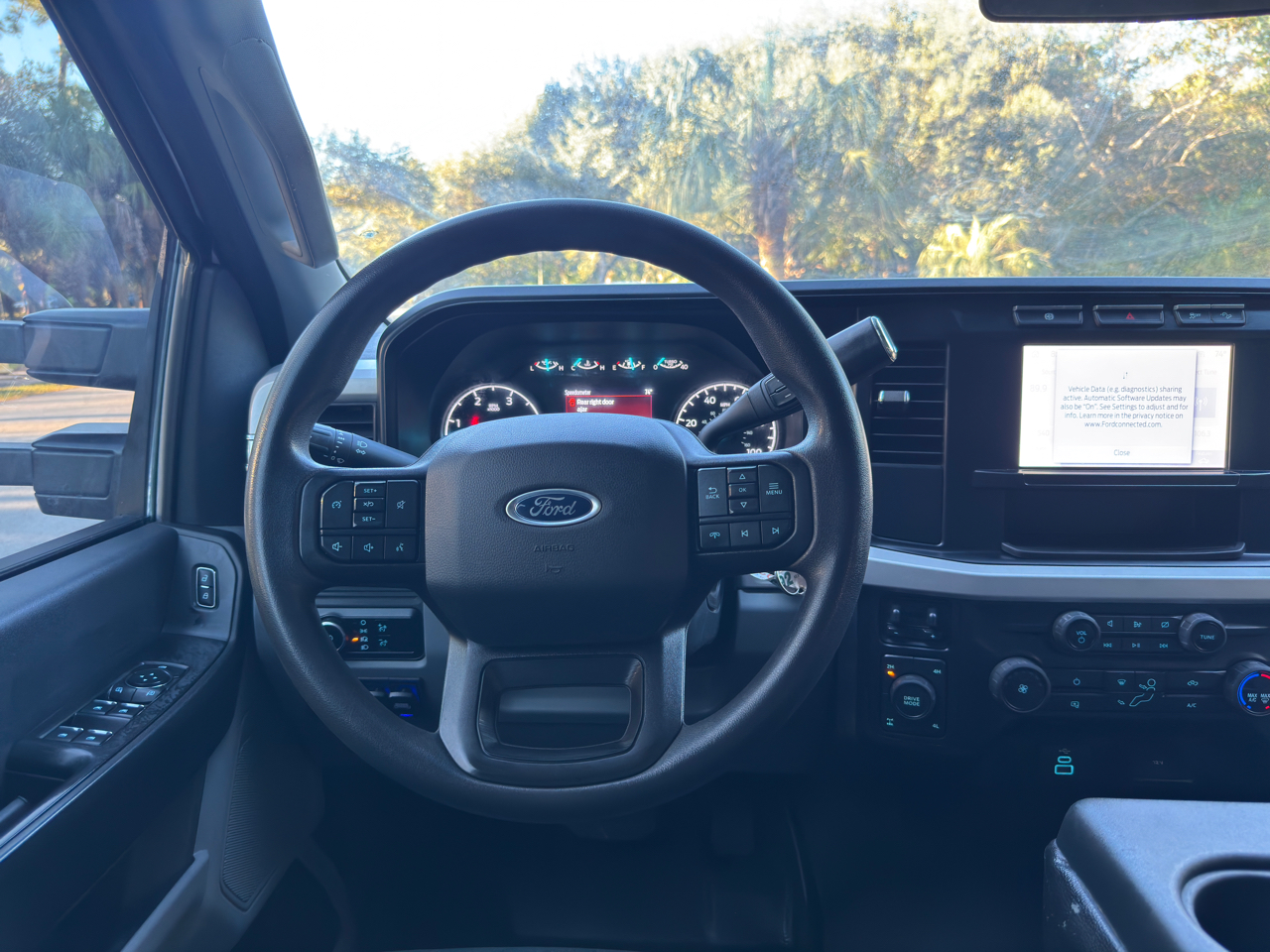 Ford Super Duty F-350 SRW  2023