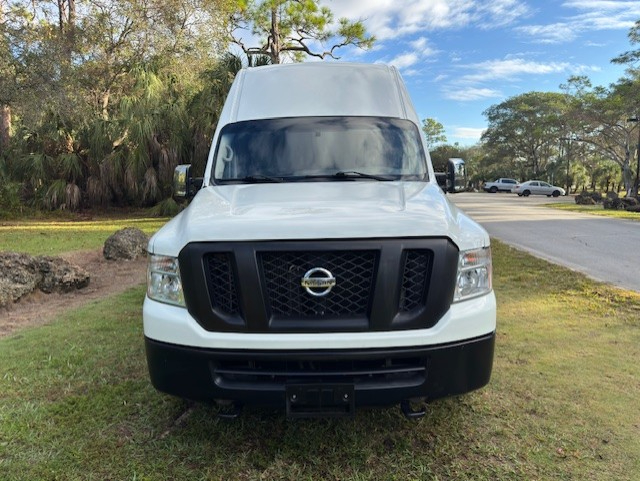 Nissan NV Cargo NV2500 HD High Roof V8 SV 2021