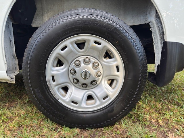 Nissan NV Cargo NV2500 HD High Roof V8 SV 2021