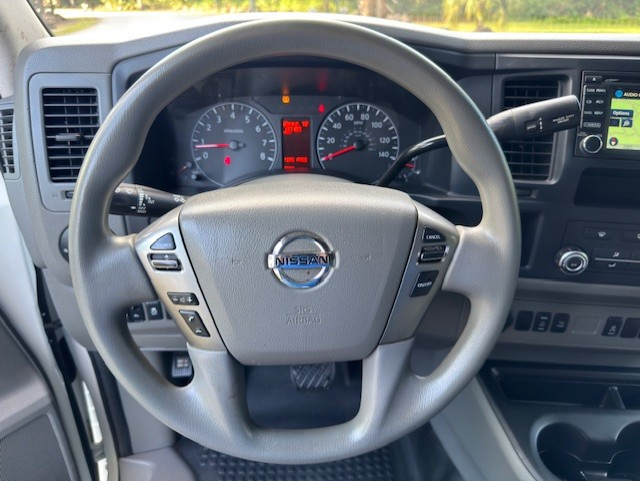 Nissan NV Cargo NV2500 HD High Roof V8 SV 2021