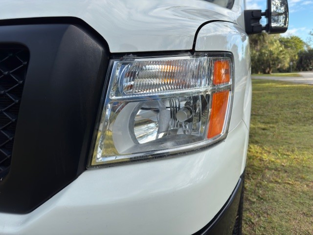 Nissan NV Cargo NV2500 HD High Roof V8 SV 2021