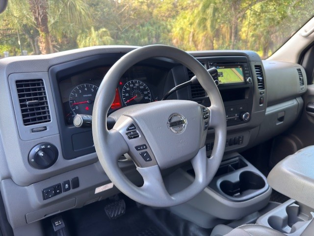 Nissan NV Cargo NV2500 HD High Roof V8 SV 2021