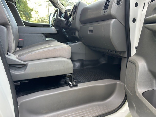 Nissan NV Cargo NV2500 HD High Roof V8 SV 2021