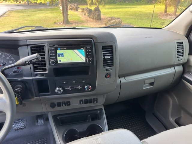 Nissan NV Cargo NV2500 HD High Roof V8 SV 2021