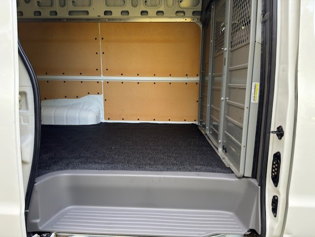 Nissan NV Cargo NV2500 HD High Roof V8 SV 2021