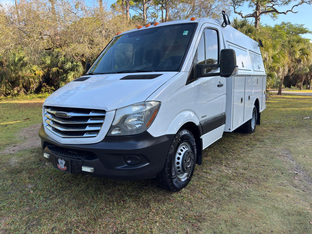 Freightliner Sprinter Chassis-Cabs 2WD Reg Cab 144" WB 2016
