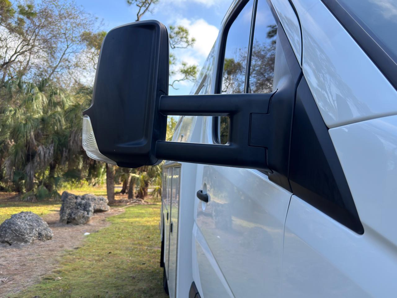 Freightliner Sprinter Chassis-Cabs 2WD Reg Cab 144" WB 2016