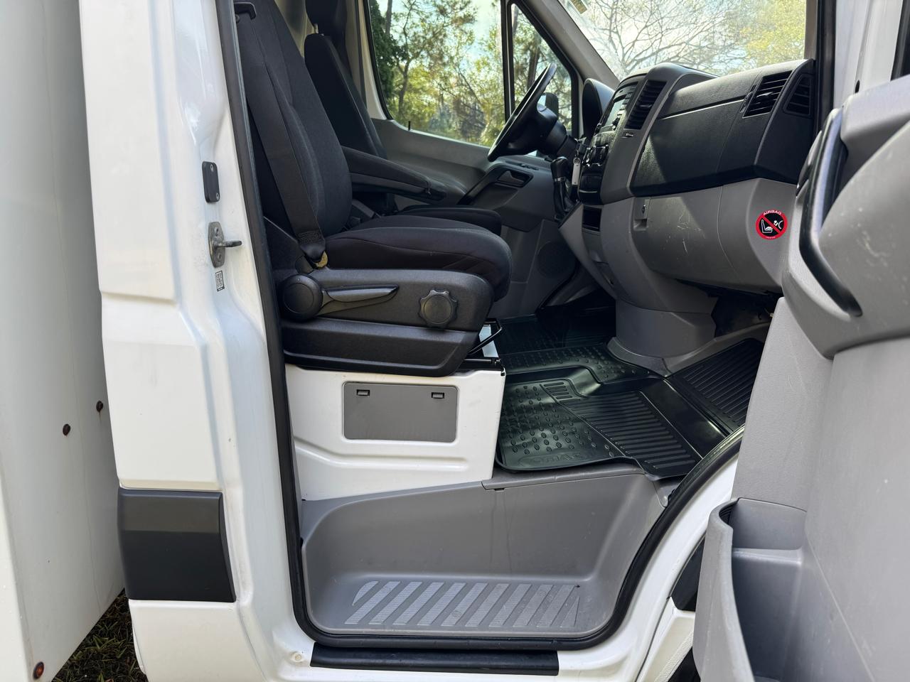 Freightliner Sprinter Chassis-Cabs 2WD Reg Cab 144" WB 2016