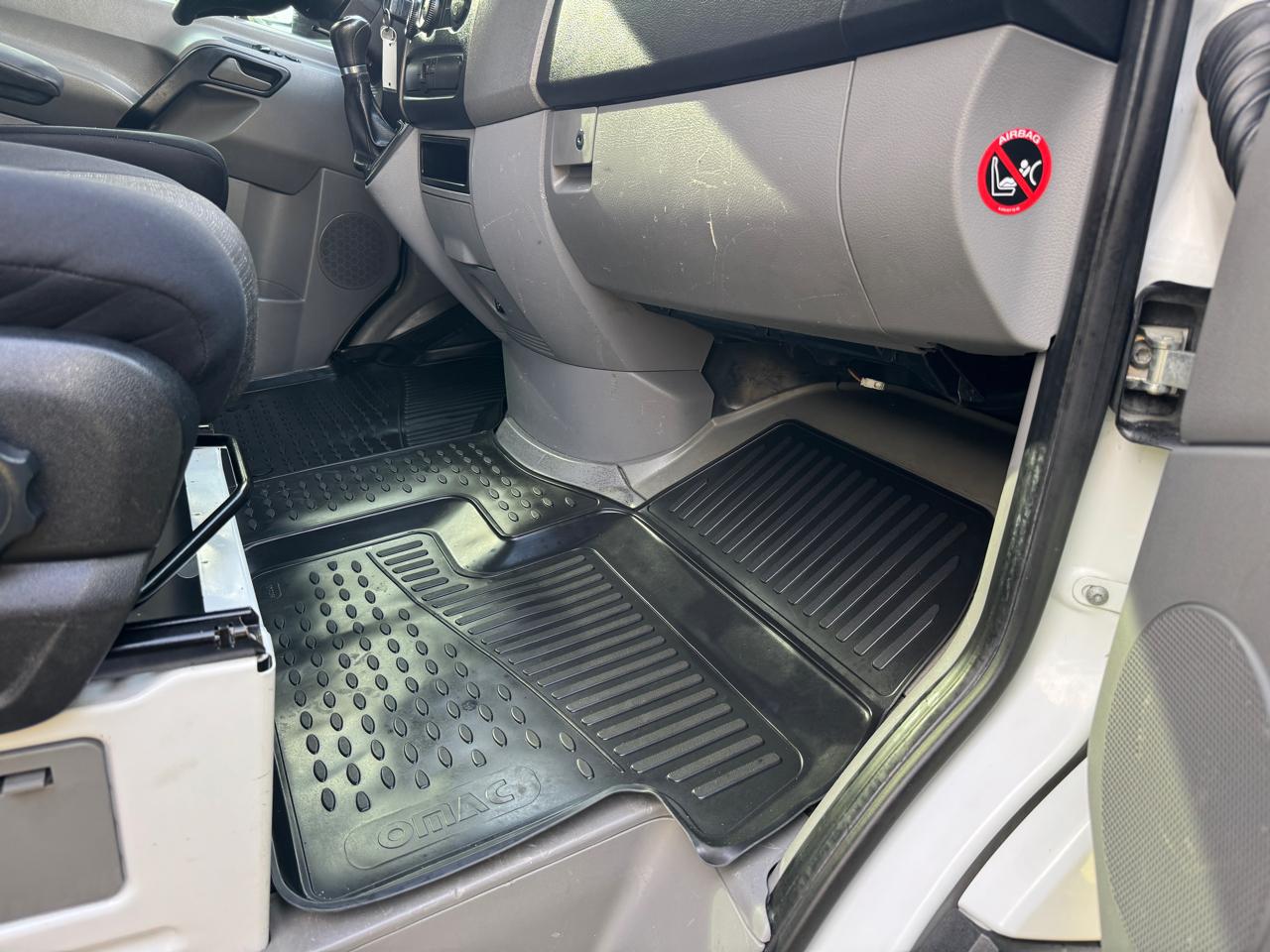 Freightliner Sprinter Chassis-Cabs 2WD Reg Cab 144" WB 2016