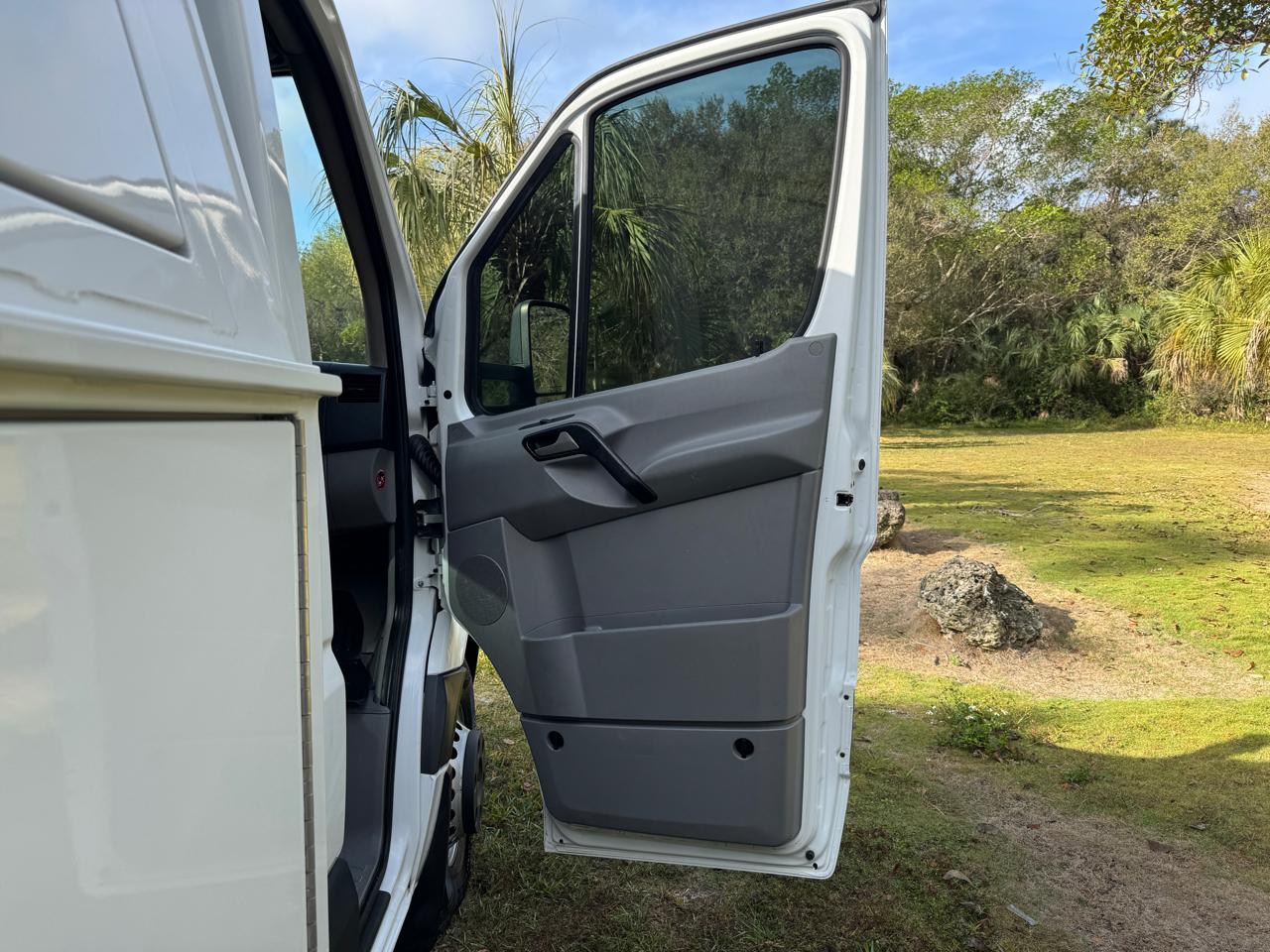 Freightliner Sprinter Chassis-Cabs 2WD Reg Cab 144" WB 2016