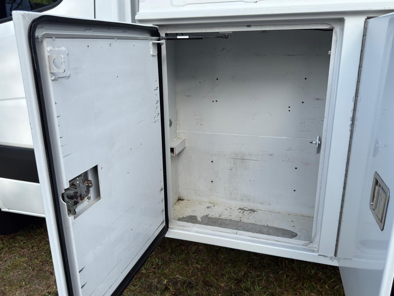 Freightliner Sprinter Chassis-Cabs 2WD Reg Cab 144" WB 2016