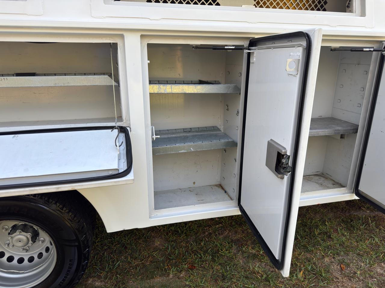 Freightliner Sprinter Chassis-Cabs 2WD Reg Cab 144" WB 2016