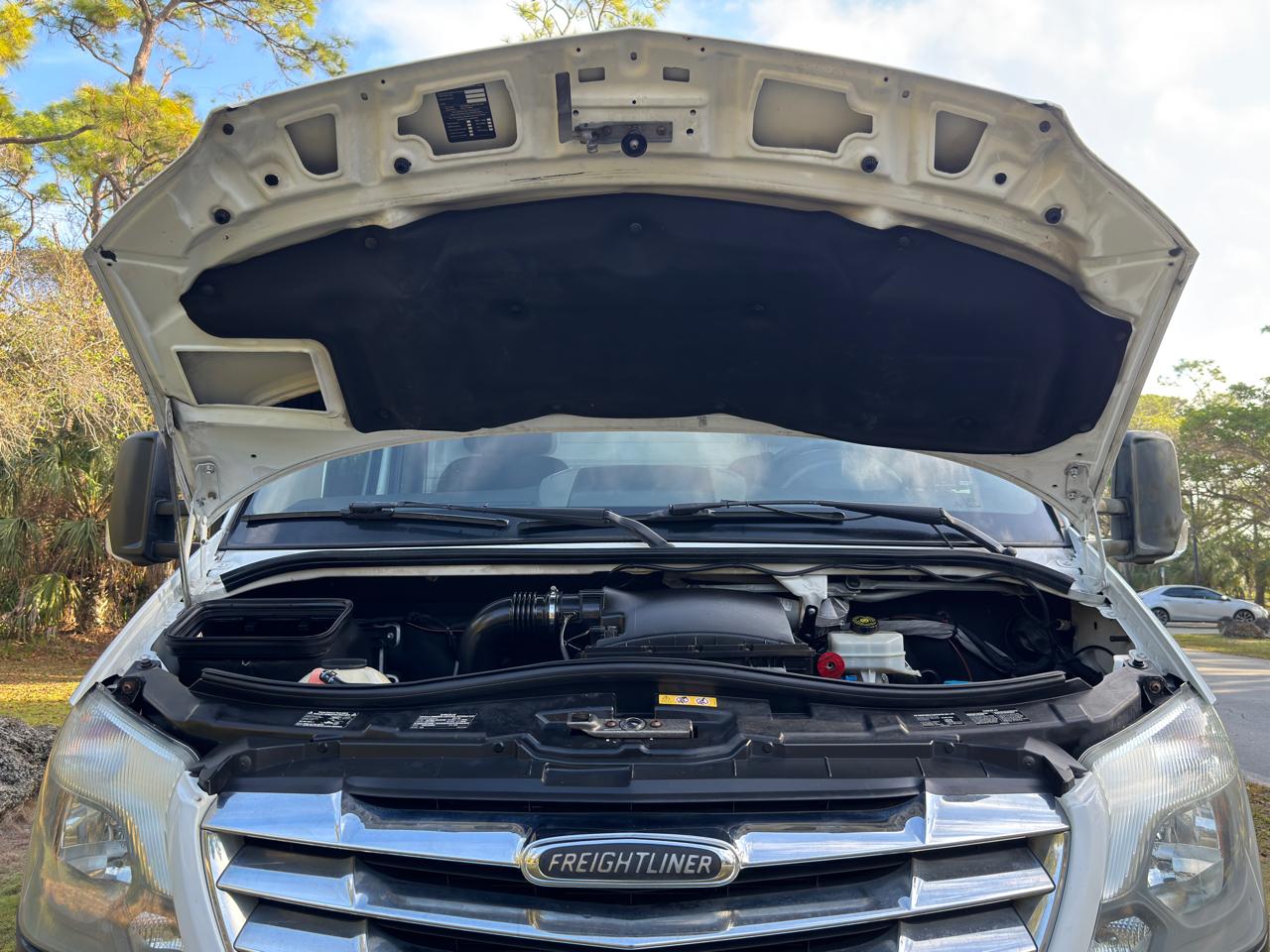 Freightliner Sprinter Chassis-Cabs 2WD Reg Cab 144" WB 2016