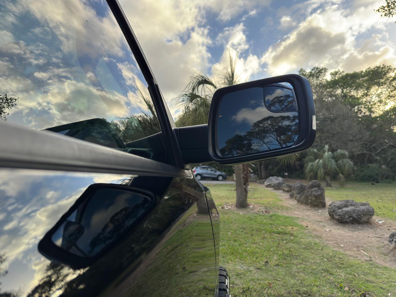 RAM 1500 Big Horn 4x4 Crew Cab 5'7" Box 2020