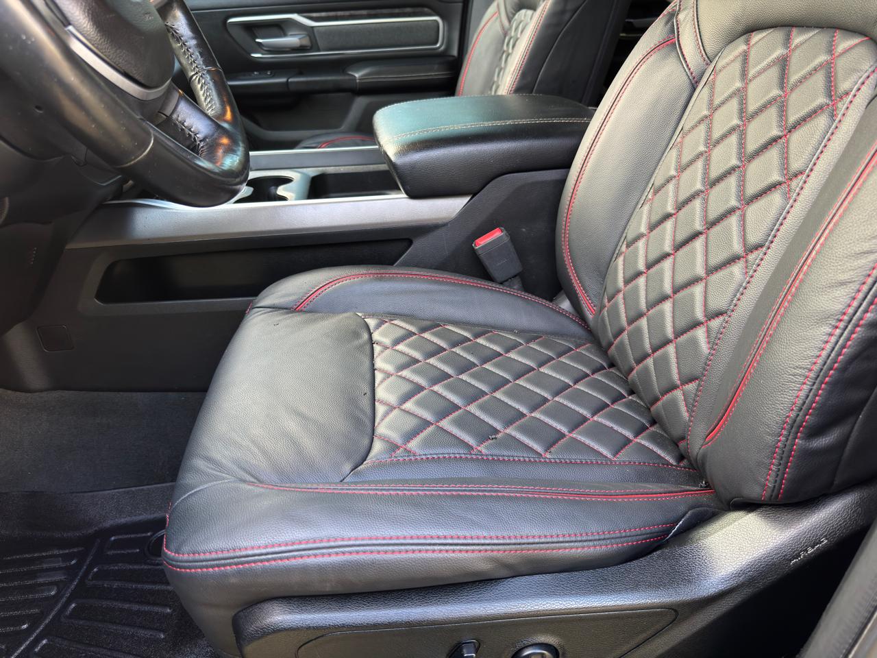 RAM 1500 Big Horn 4x4 Crew Cab 5'7" Box 2020