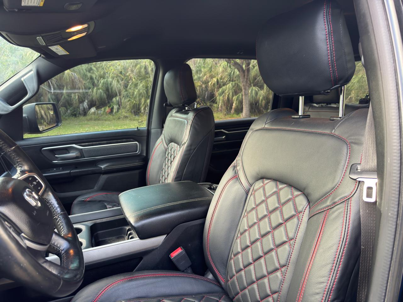 RAM 1500 Big Horn 4x4 Crew Cab 5'7" Box 2020