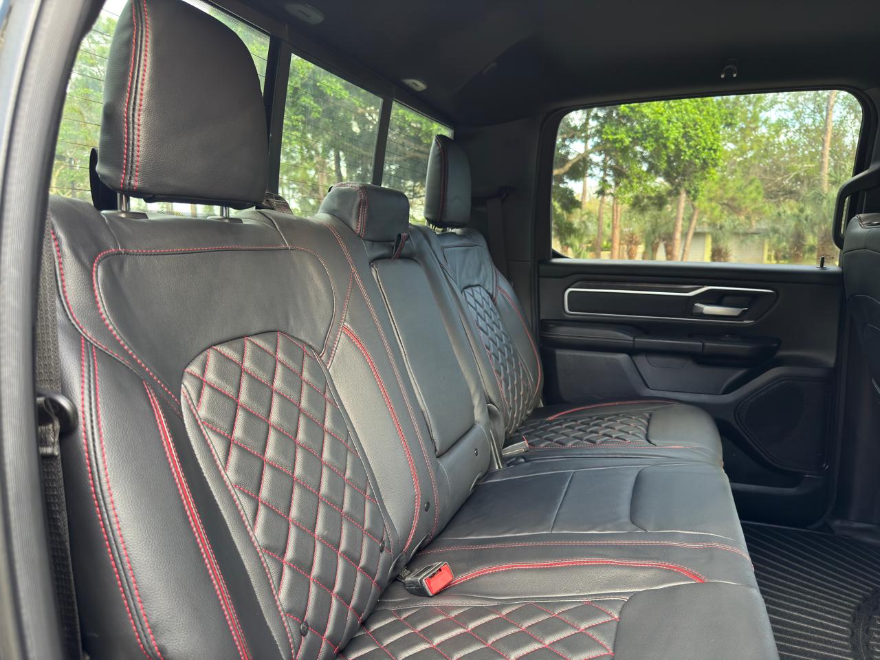 RAM 1500 Big Horn 4x4 Crew Cab 5'7" Box 2020