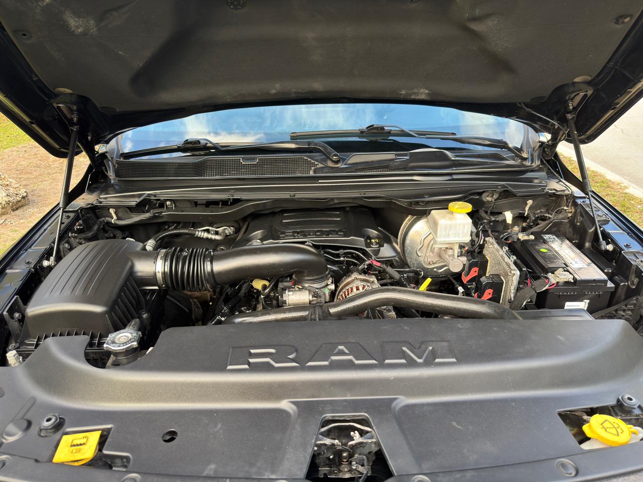 RAM 1500 Big Horn 4x4 Crew Cab 5'7" Box 2020