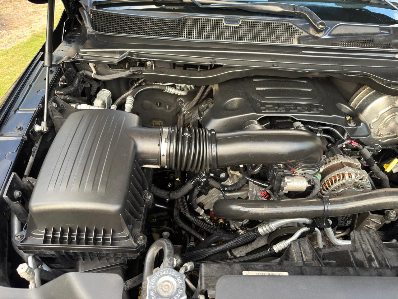 RAM 1500 Big Horn 4x4 Crew Cab 5'7" Box 2020