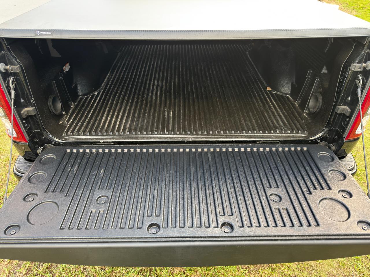 RAM 1500 Big Horn 4x4 Crew Cab 5'7" Box 2020