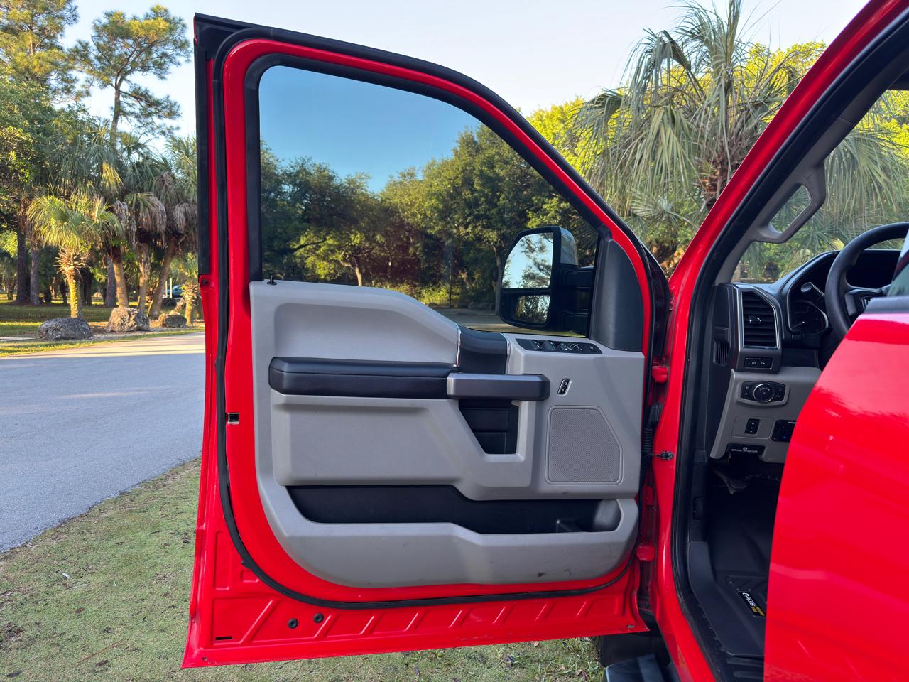 Ford Super Duty F-350 DRW  2020