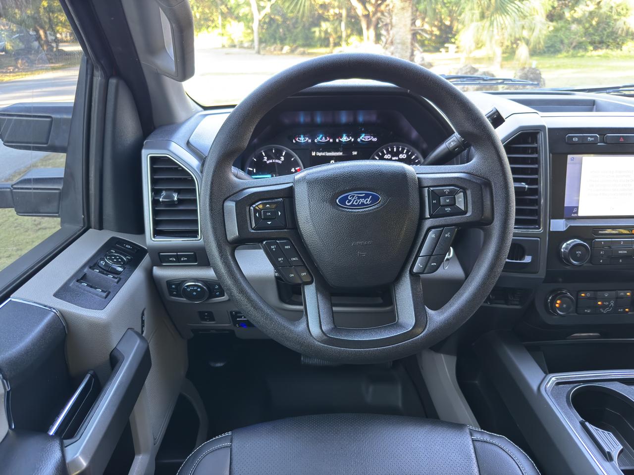 Ford Super Duty F-350 DRW  2020
