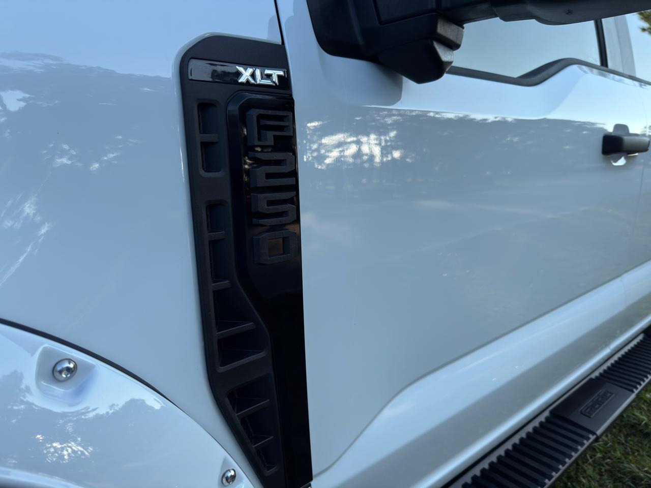 Ford Super Duty F-250 SRW  2024