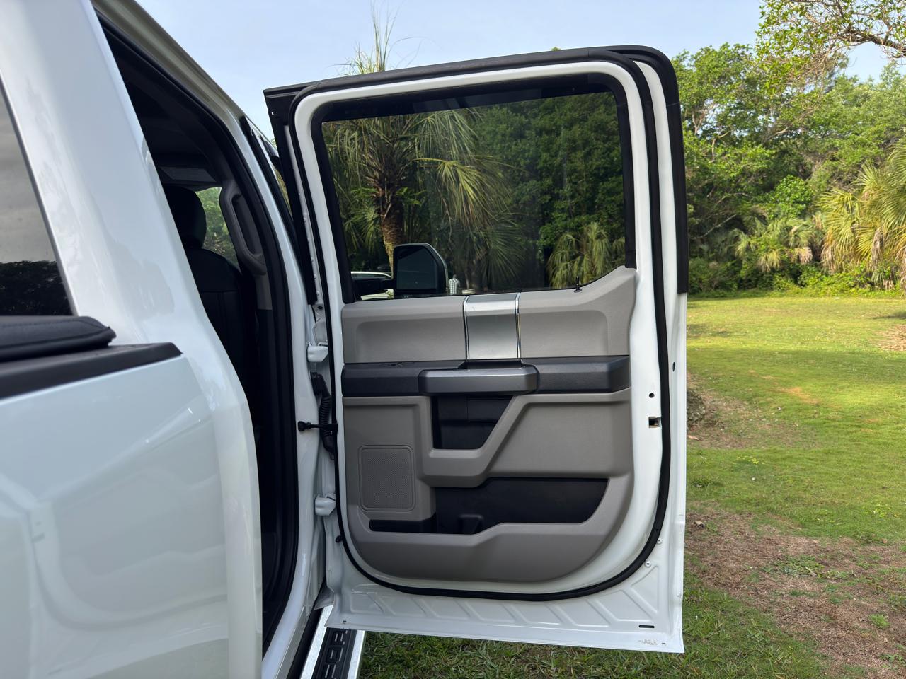 Ford Super Duty F-250 SRW  2022