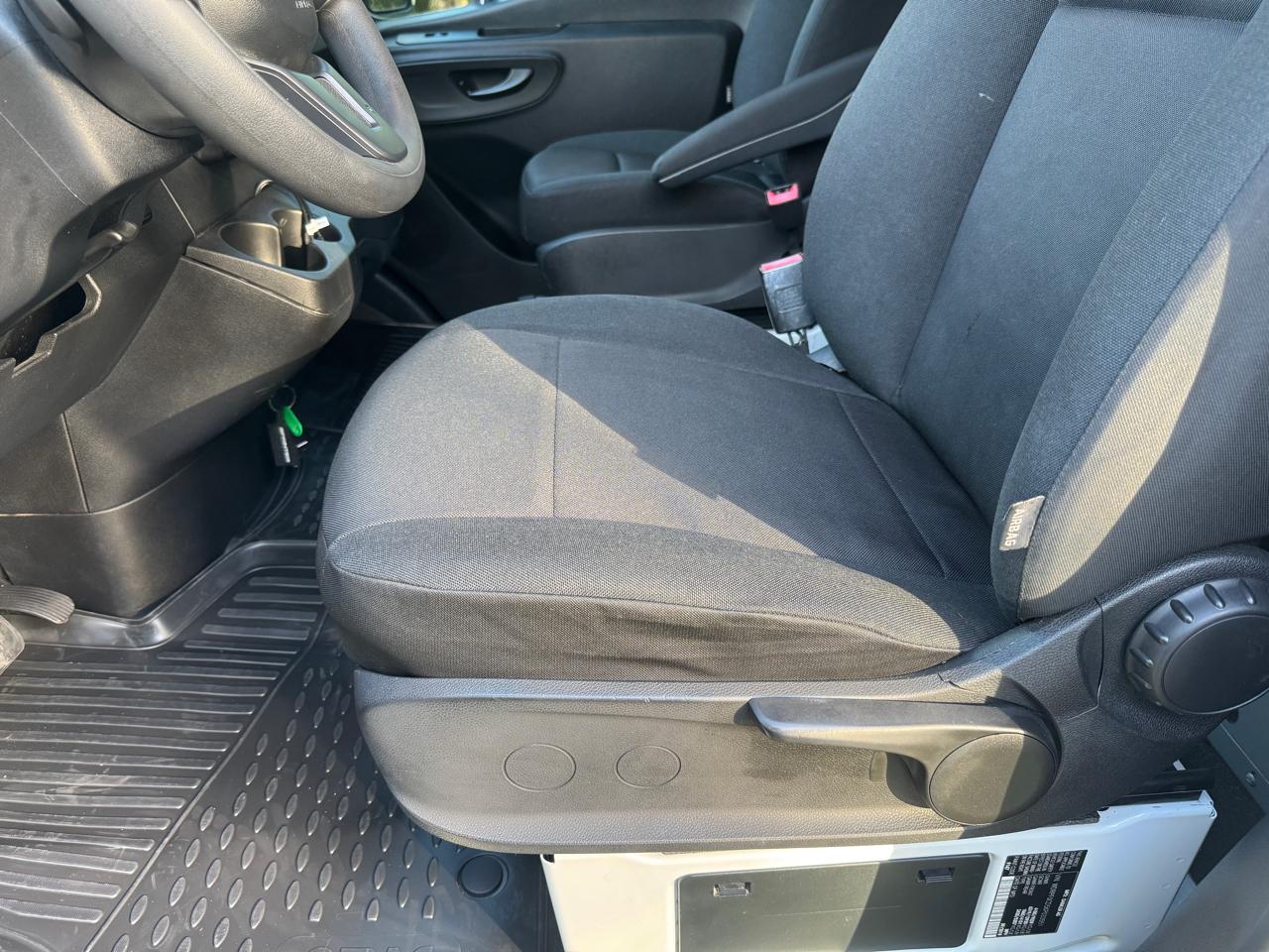 Freightliner Sprinter Van 2500 Standard Roof V6 144" RWD 2019