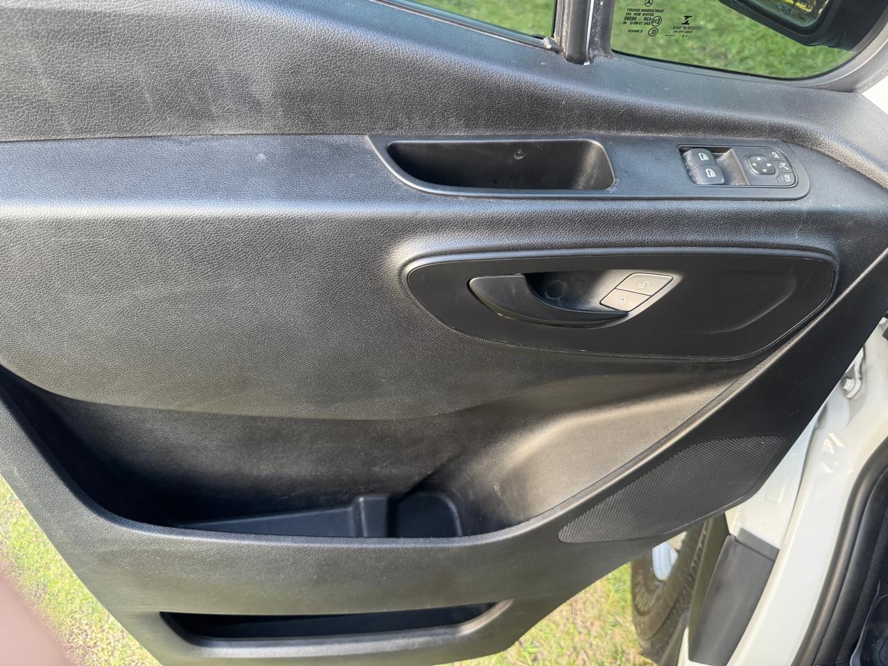 Freightliner Sprinter Van 2500 Standard Roof V6 144" RWD 2019