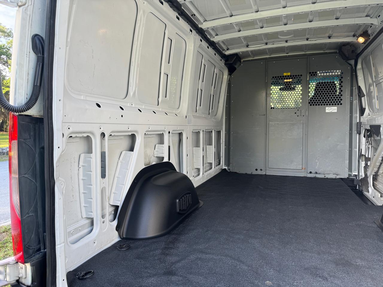 Freightliner Sprinter Van 2500 Standard Roof V6 144" RWD 2019