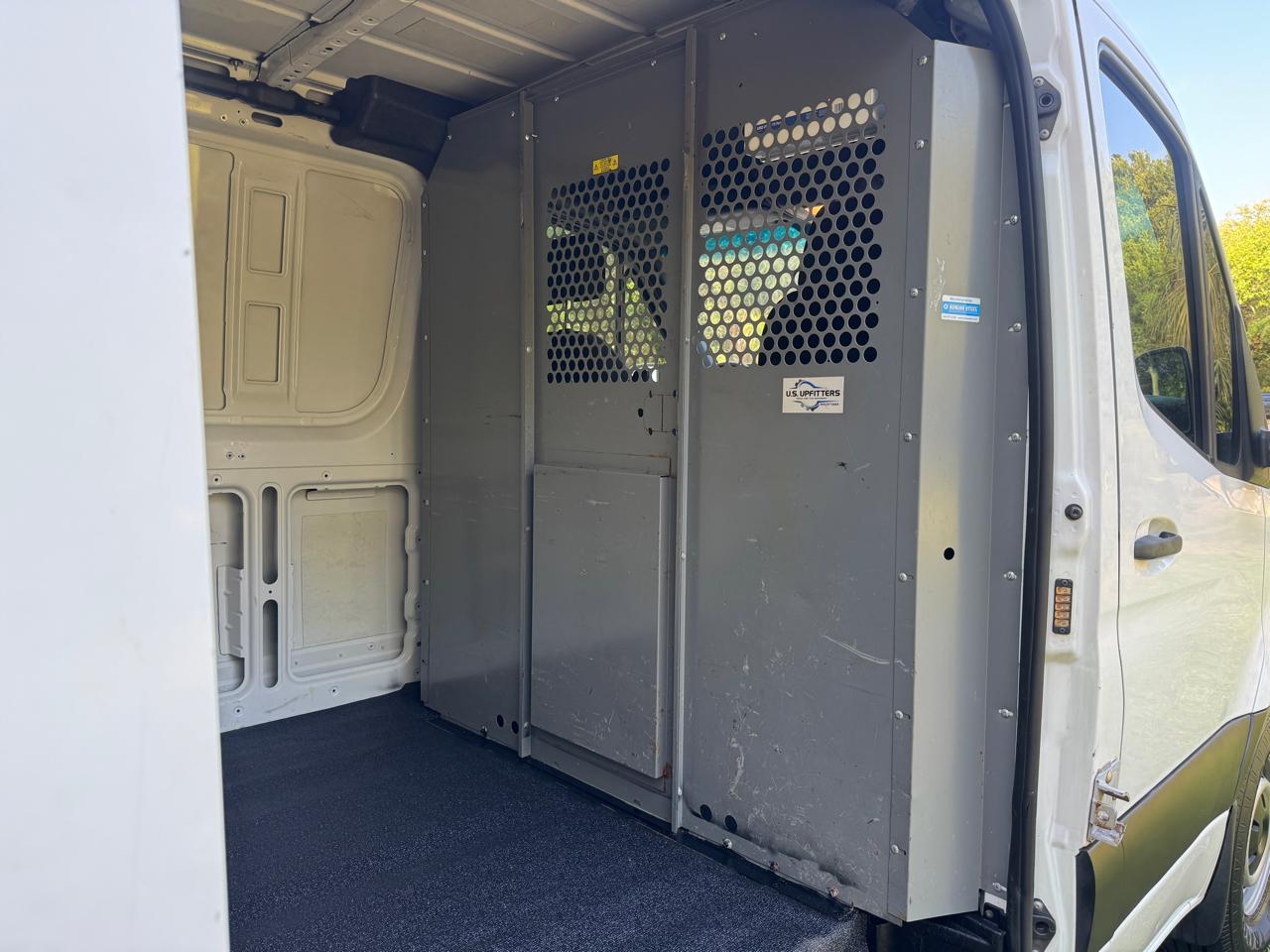 Freightliner Sprinter Van 2500 Standard Roof V6 144" RWD 2019