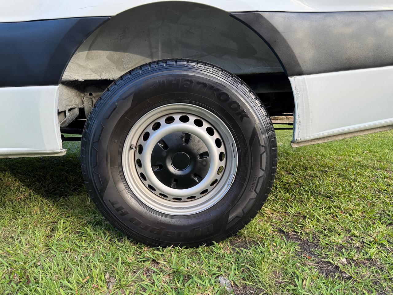 Freightliner Sprinter Van 2500 Standard Roof V6 144" RWD 2019