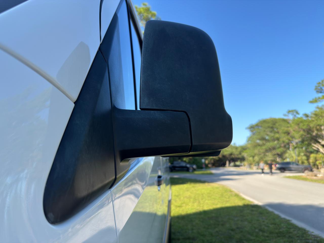 Mercedes-Benz Sprinter Cargo Van 2500 Standard Roof V6 144" RWD 2019