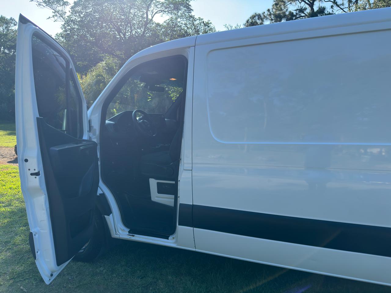 Mercedes-Benz Sprinter Cargo Van 2500 Standard Roof V6 144" RWD 2019