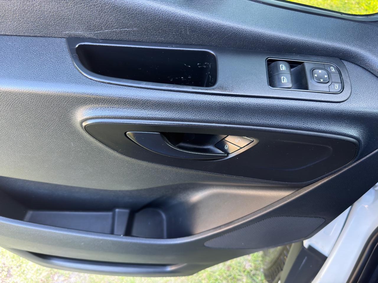 Mercedes-Benz Sprinter Cargo Van 2500 Standard Roof V6 144" RWD 2019