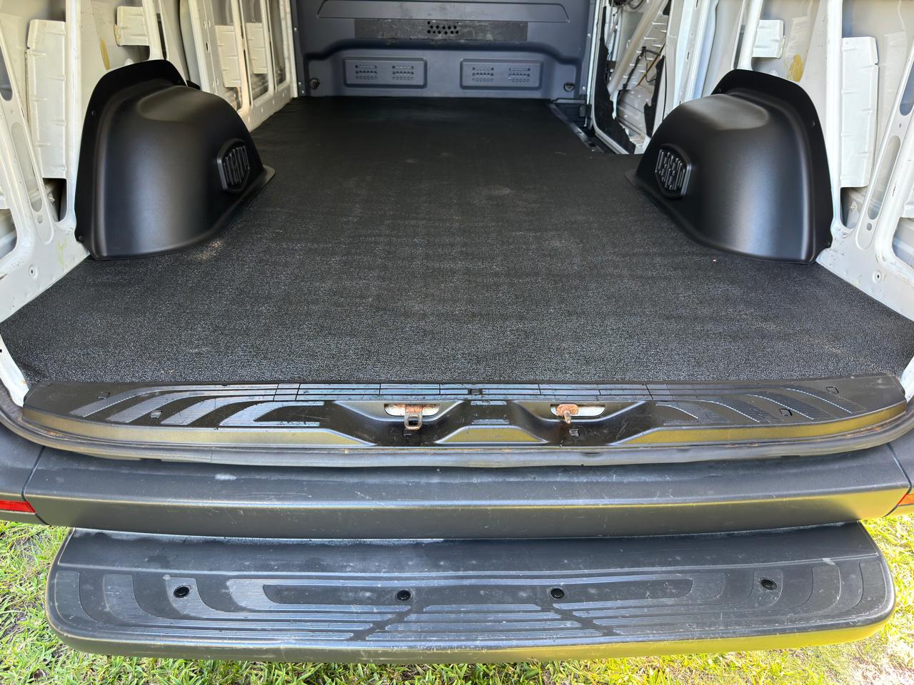Mercedes-Benz Sprinter Cargo Van 2500 Standard Roof V6 144" RWD 2019