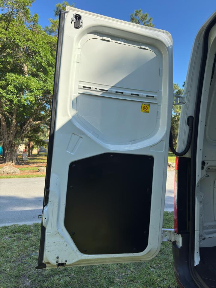 Mercedes-Benz Sprinter Cargo Van 2500 Standard Roof V6 144" RWD 2019